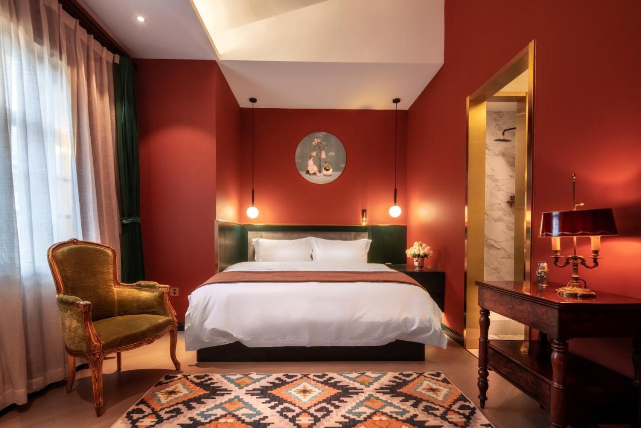 Moon&Chalice Boutique Hotel Kunming Extérieur photo